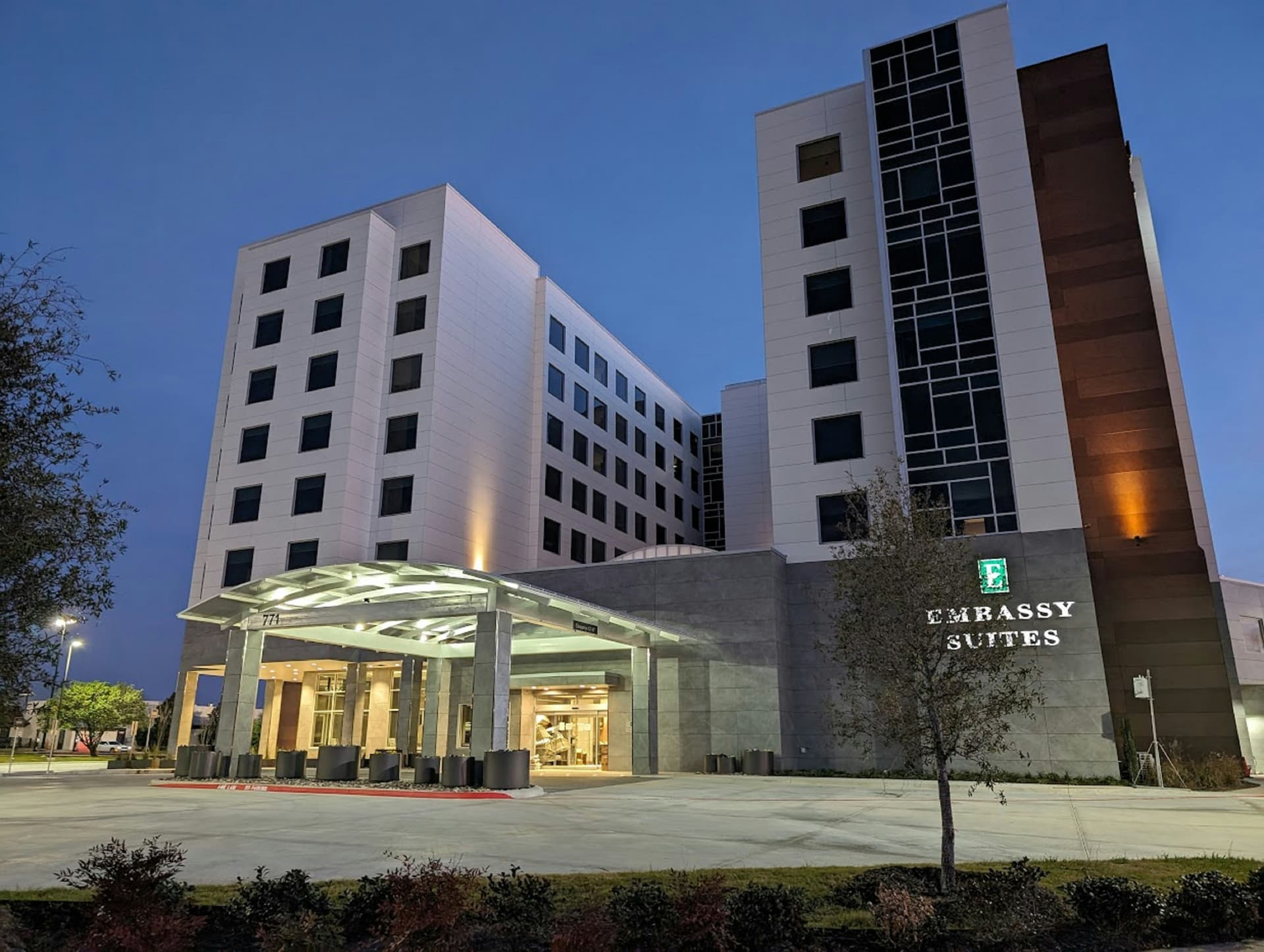Embassy Suites by Hilton Irving Las Colinas, photo 1