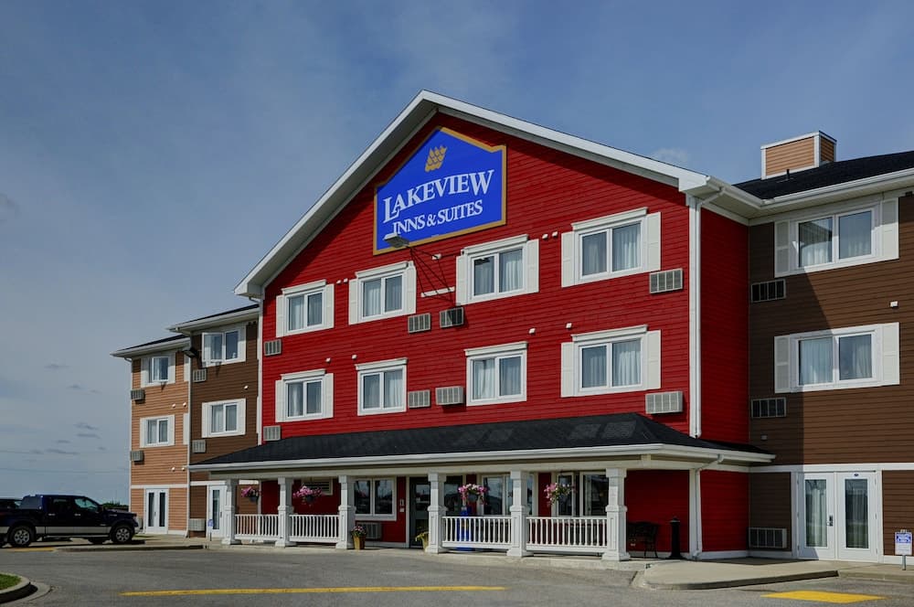 Lakeview Inn & Suites Brandon, photo 1