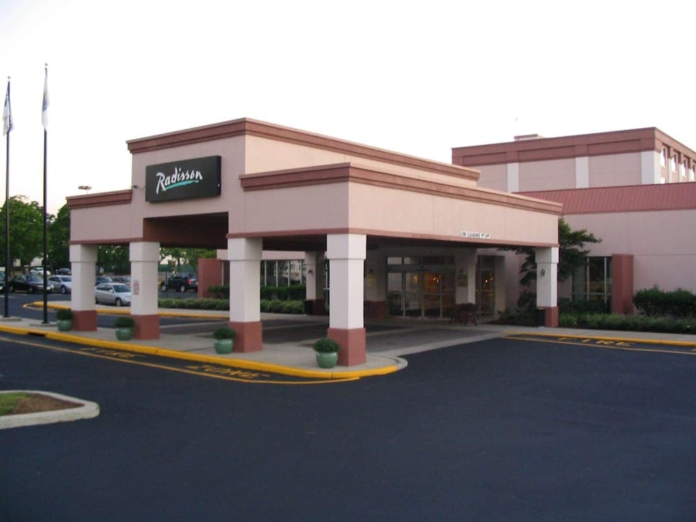 Radisson Hotel Piscataway photo 1