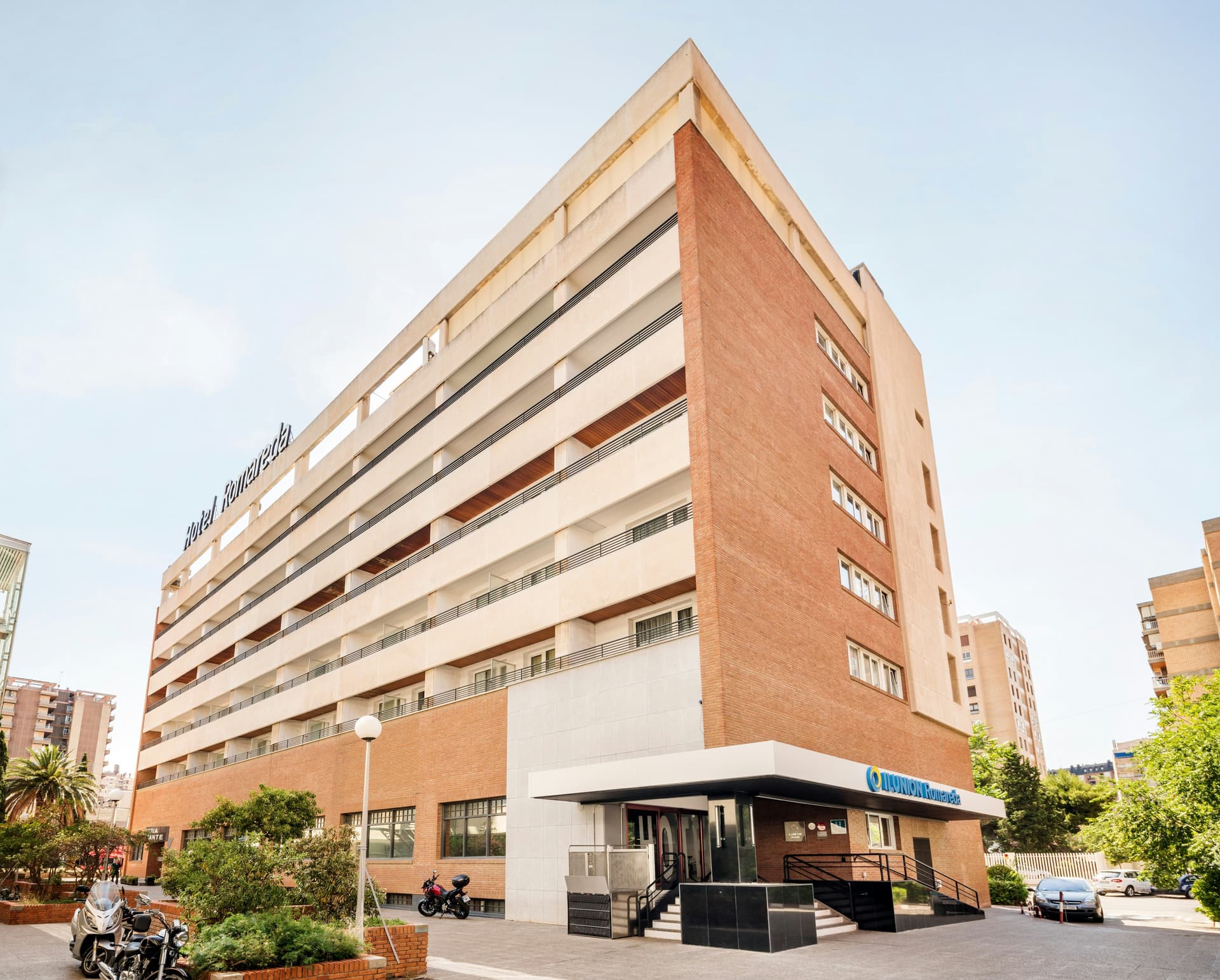 Hotel Ilunion Romareda photo 1