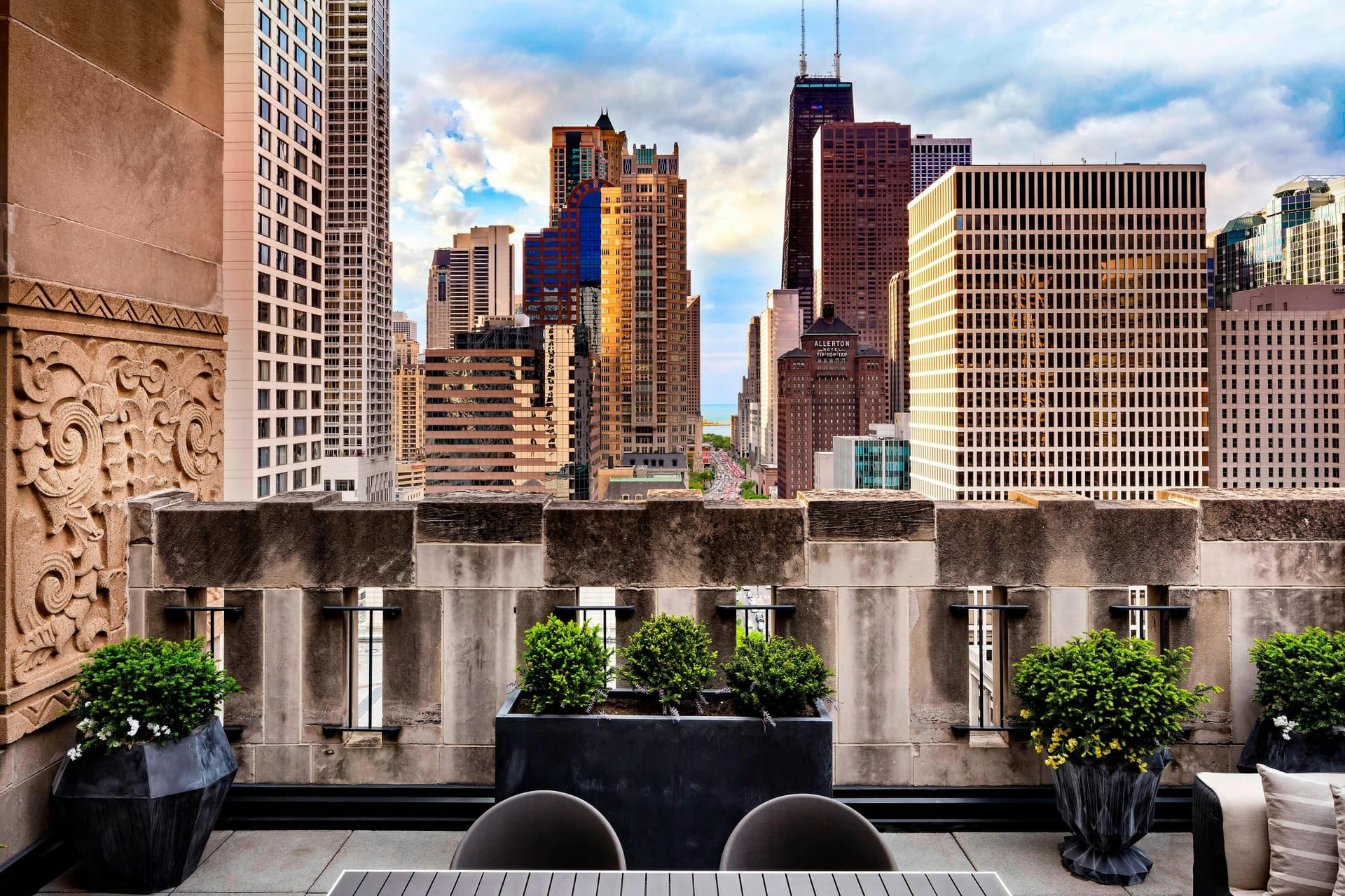 The Gwen, A Luxury Collection Hotel photo 1