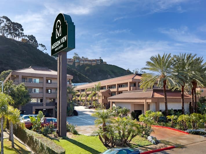 La Quinta Inn And Suites San Diego Seaworld Zoo Area photo 1