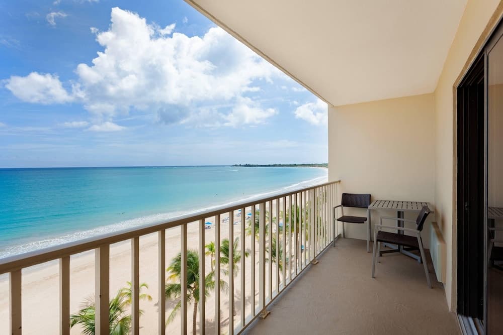 Courtyard Isla Verde Beach Resort photo 1