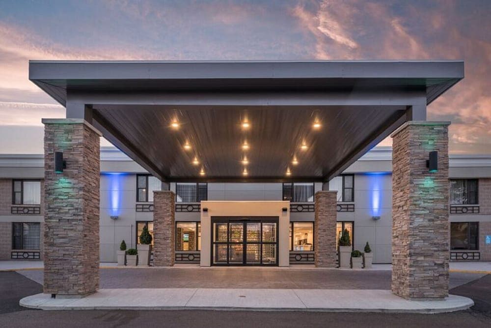 Holiday Inn Express & Suites Charlottetown photo 1