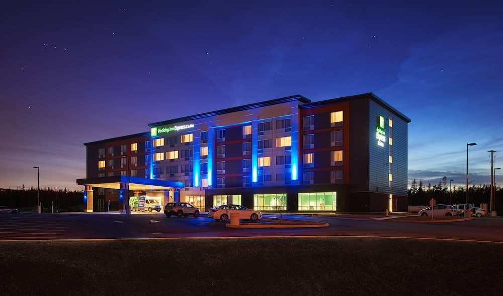 Holiday Inn Express & Suites St John's Airport, photo 1