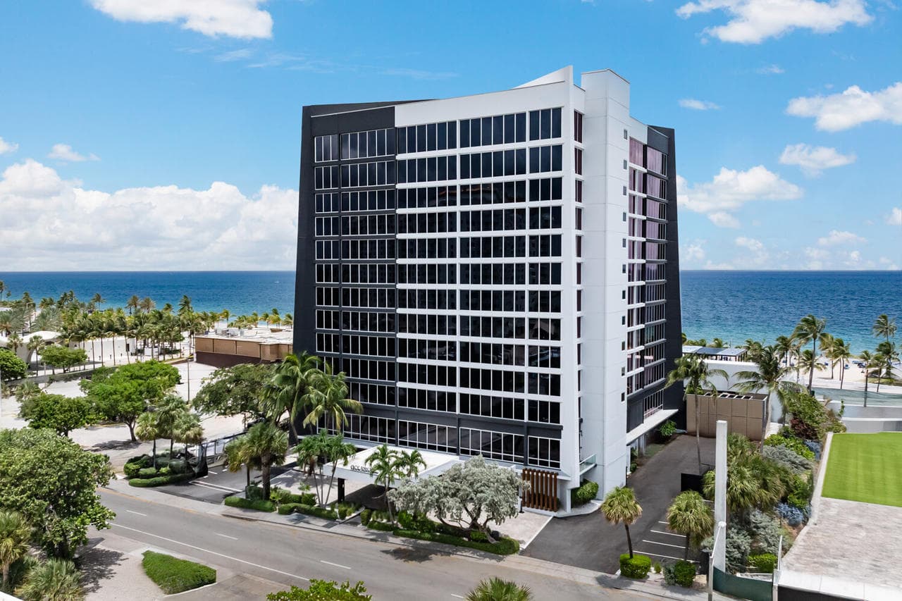 Courtyard Fort Lauderdale Beach photo 1