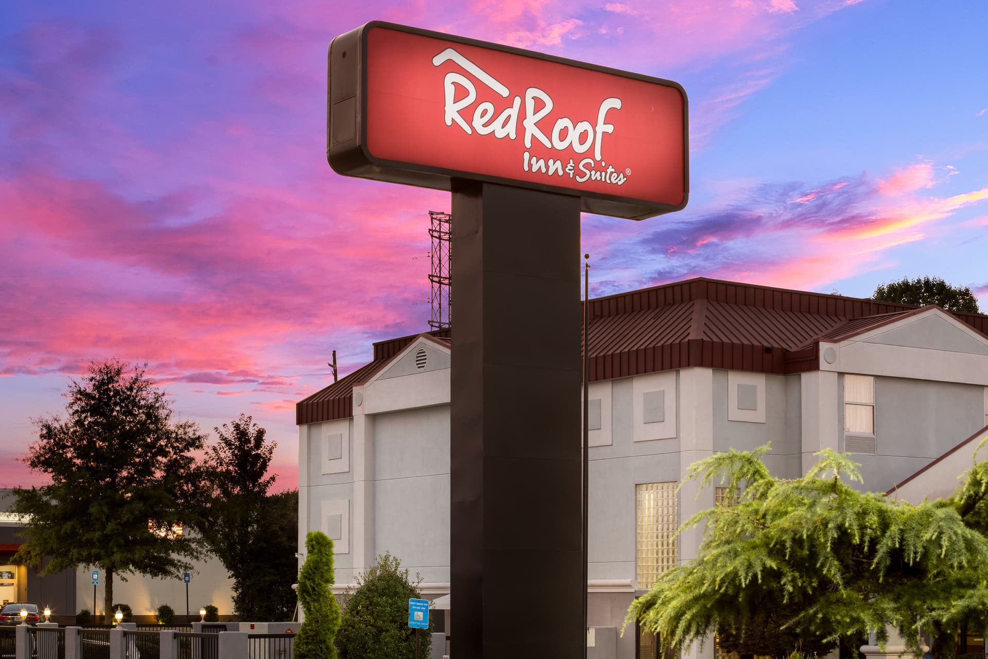 Red Roof Inn & Suites Newnan, photo 1