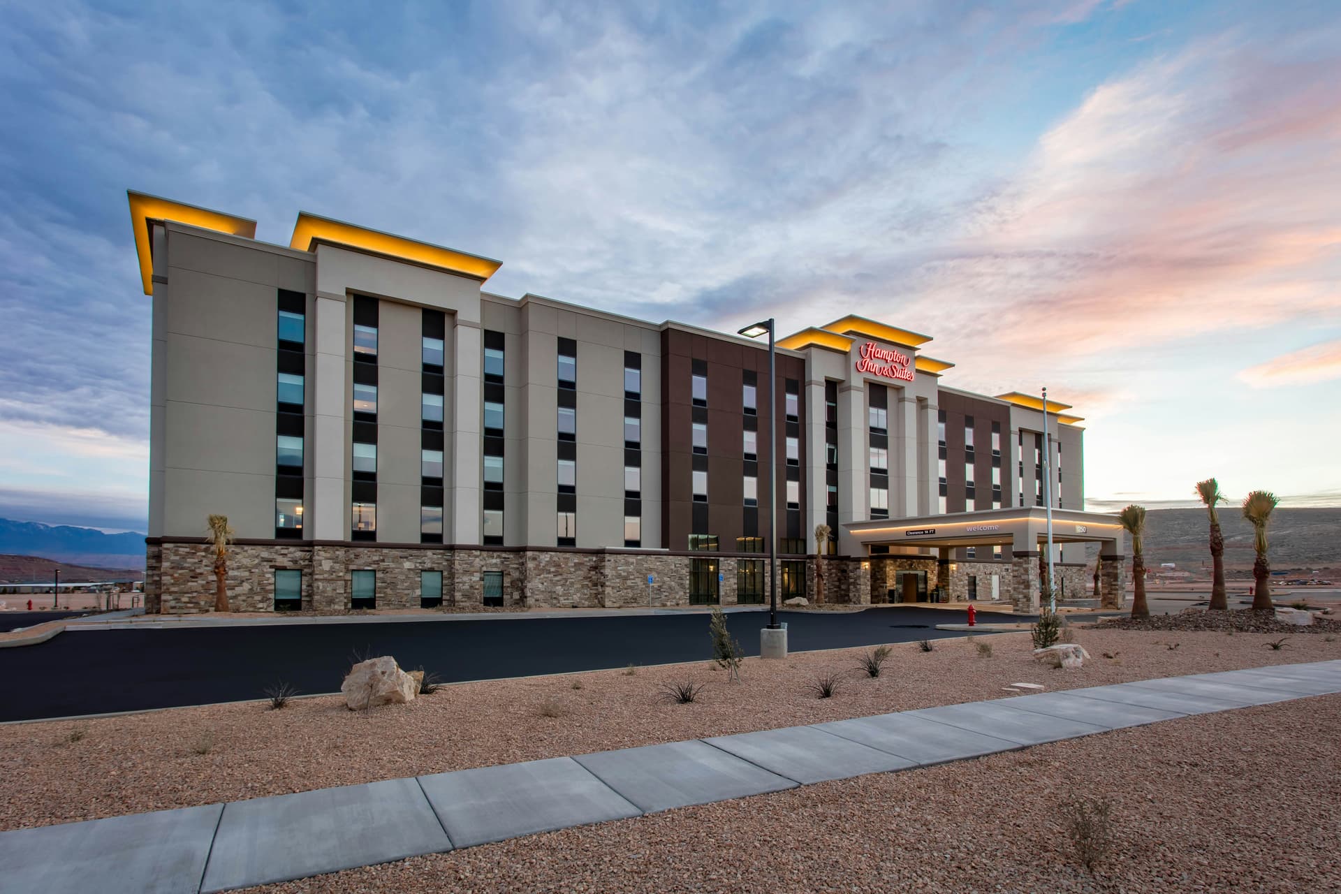 Hampton Inn & Suites St. George SunRiver, photo 1