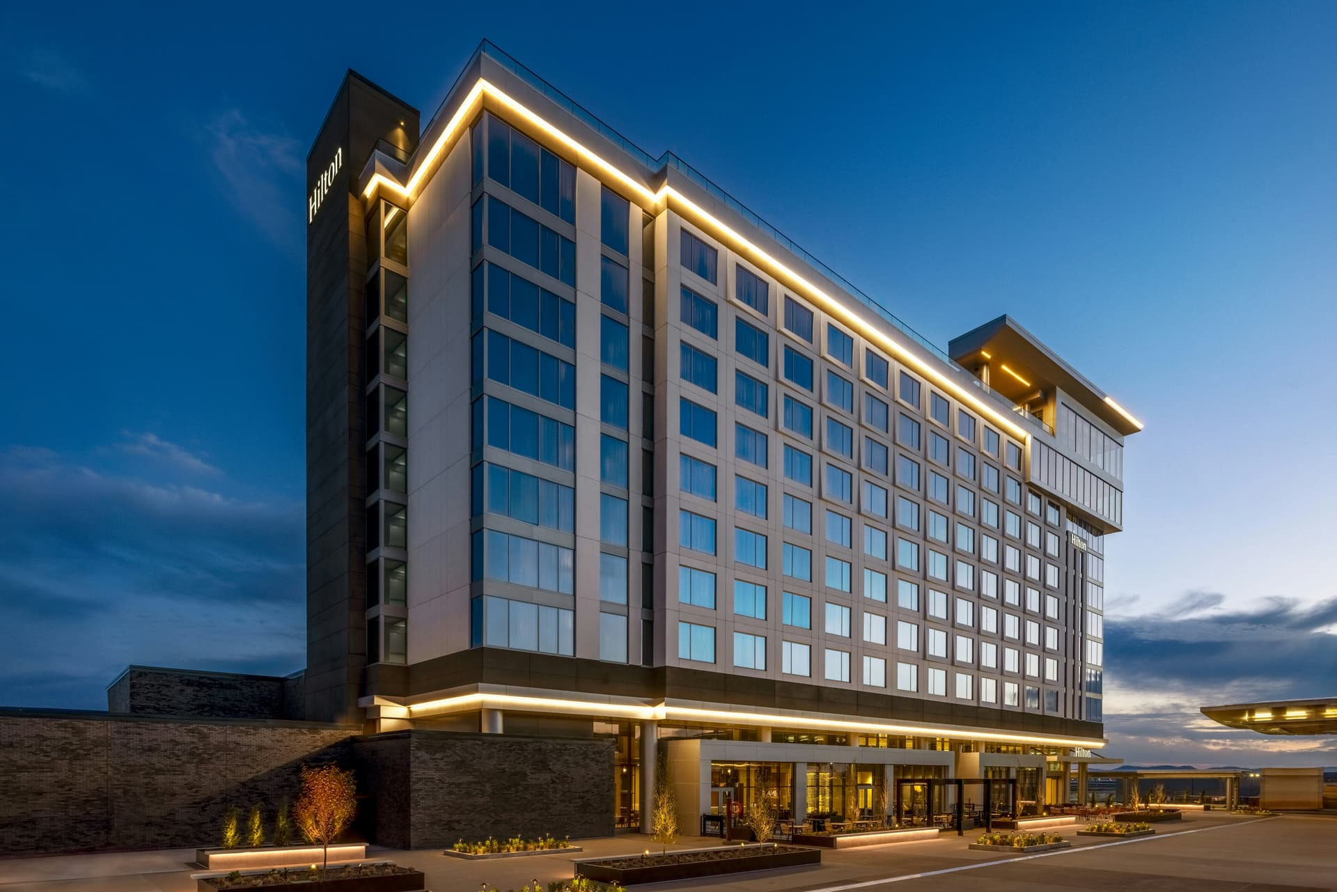 Hilton BNA Nashville Airport Terminal, photo 1