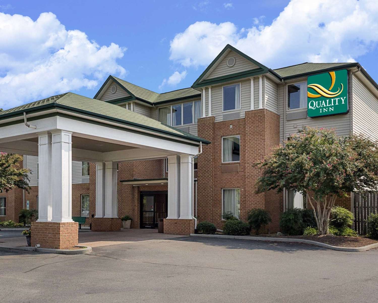 Holiday Inn Express Gloucester, an IHG Hotel, photo 1