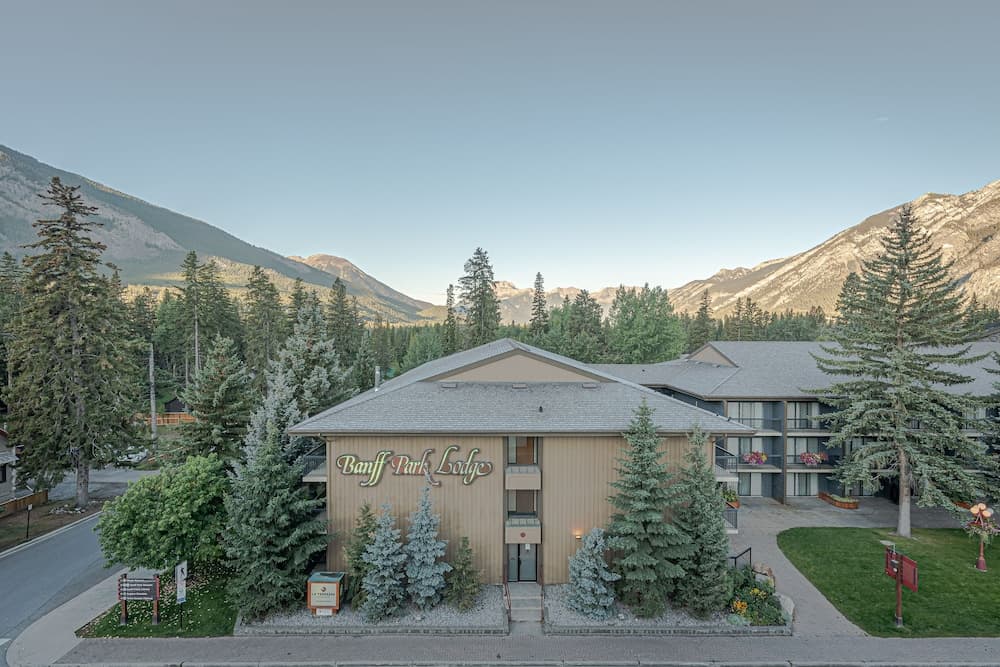 Banff Park Lodge, photo 1
