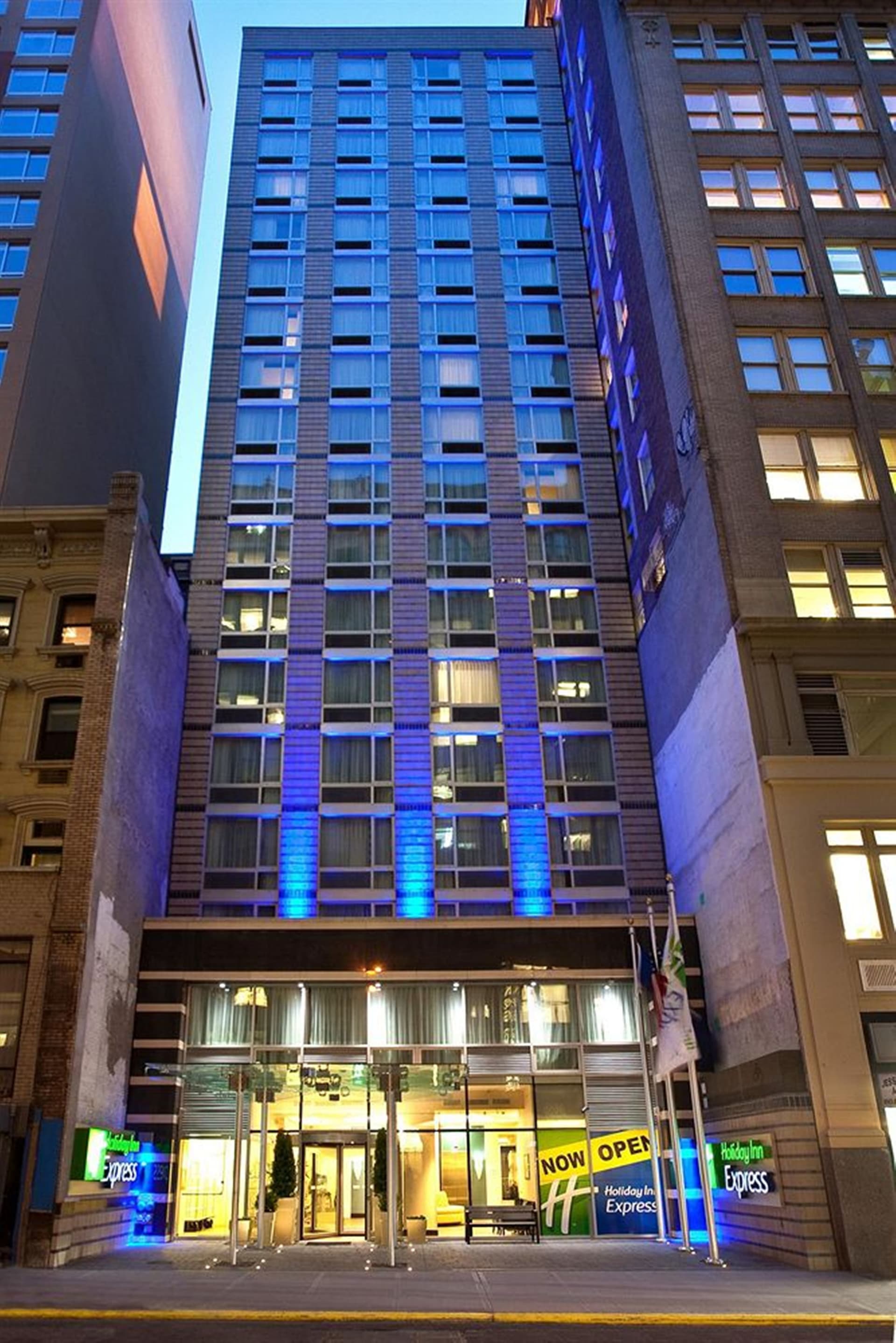 Holiday Inn Express Manhattan Times Square South, photo 1