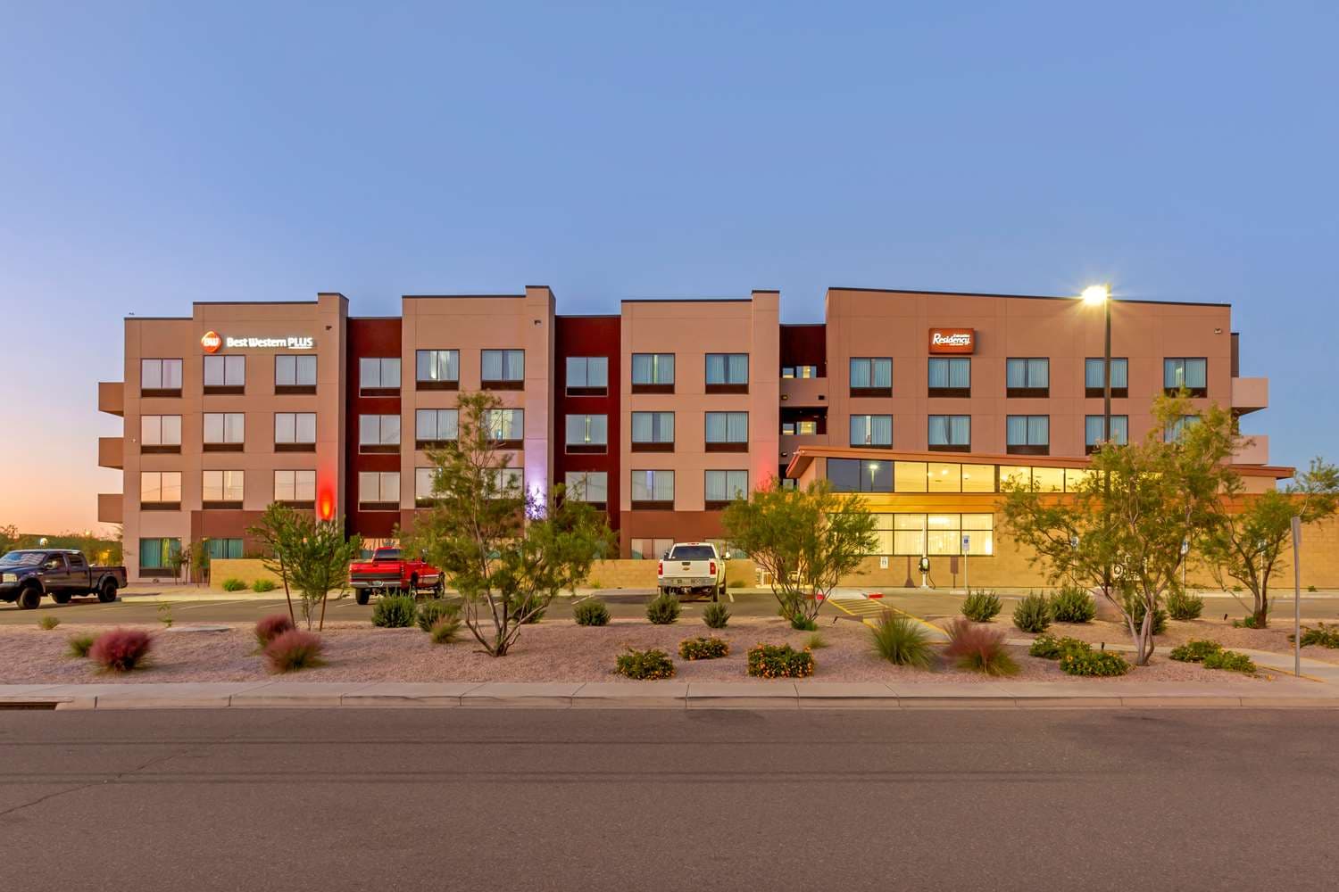 Best Western Plus Executive Residency Phoenix North Happy Va, photo 1