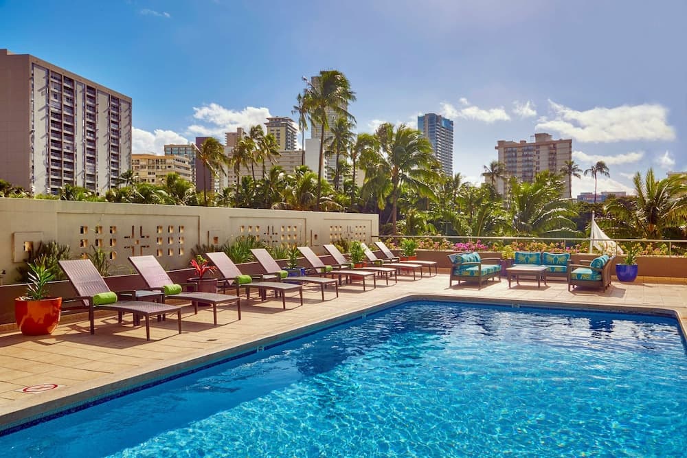 DoubleTree by Hilton Alana - Waikiki Beach, photo 1