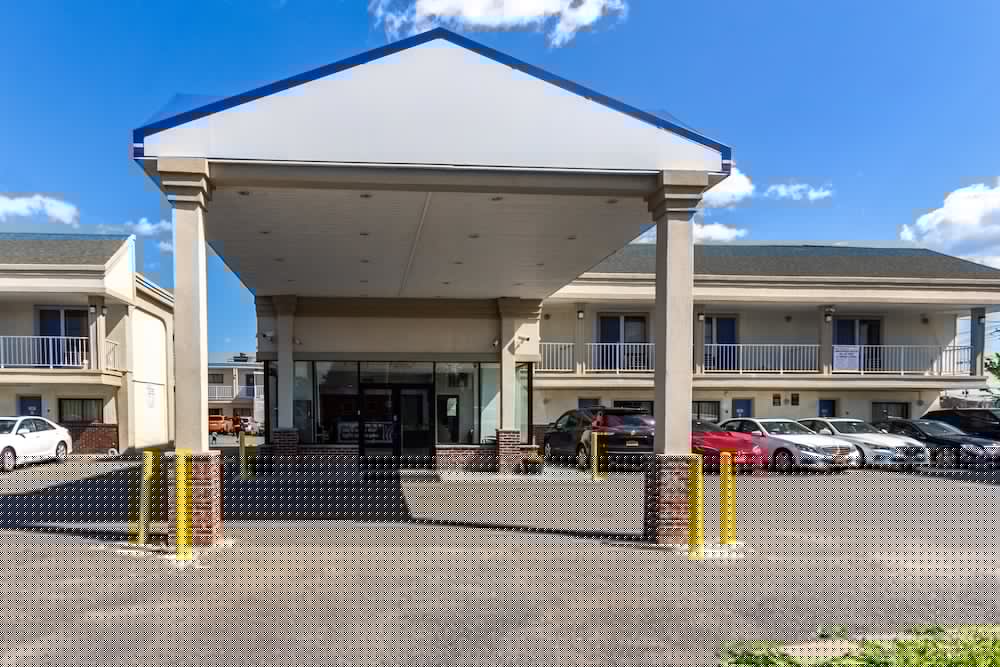 Motel 6 Elizabeth - Newark Liberty International Airport, photo 1