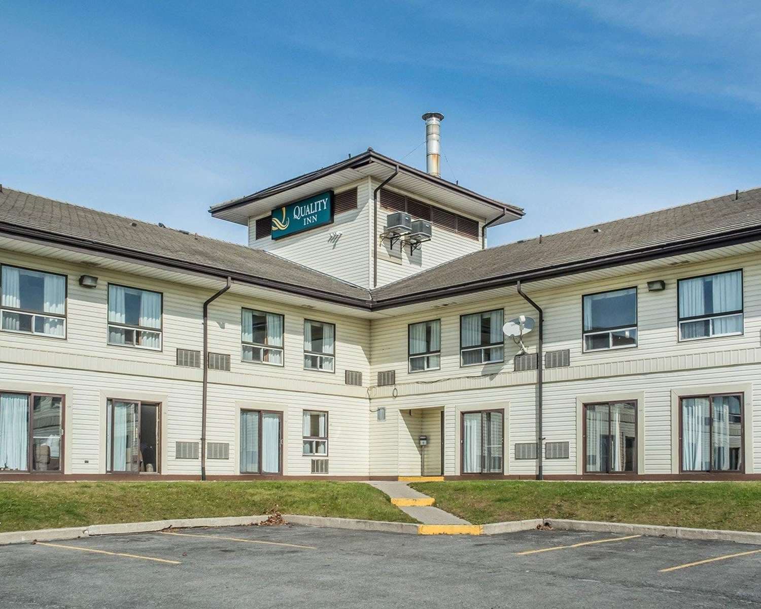 Days Inn By Wyndham Barrie photo 1