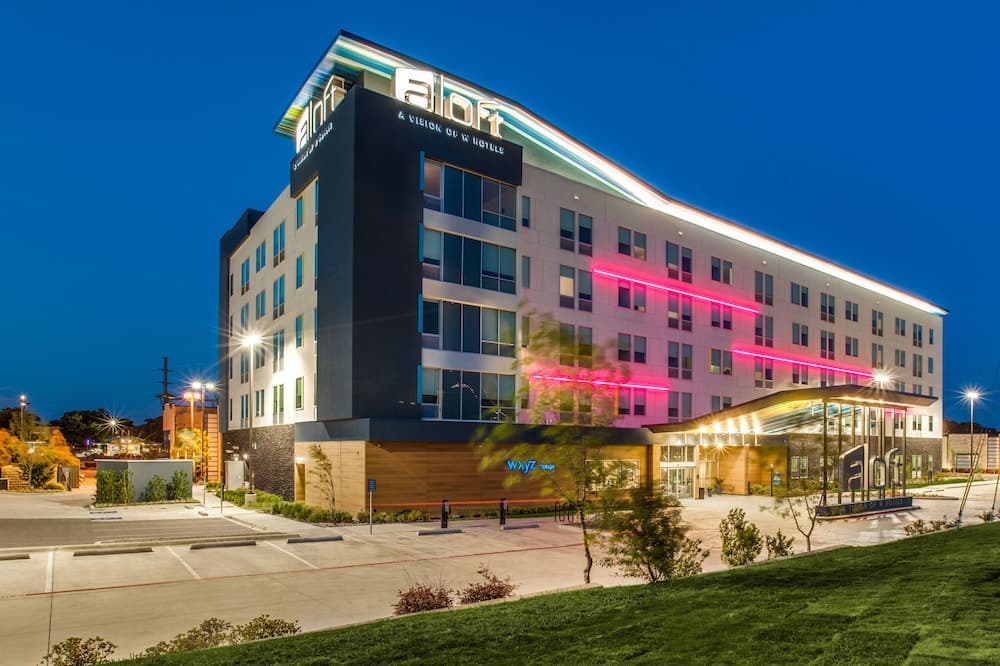 Aloft Dallas Arlington Entertainment District, photo 1