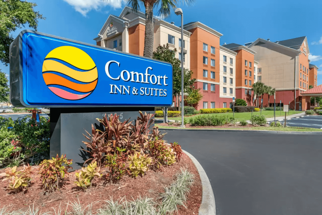 Comfort Inn & Suites Near Universal Orlando Resort photo 1
