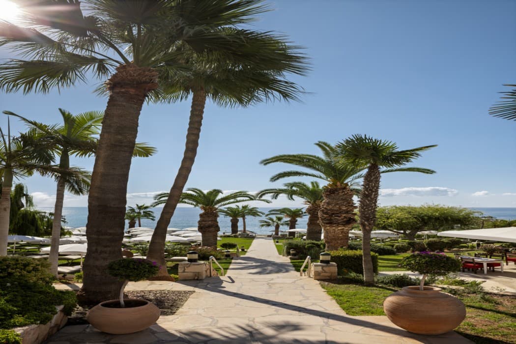 Mediterranean Beach Hotel, photo 1