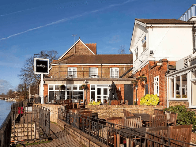 Mercure London Staines-upon-Thames, photo 1