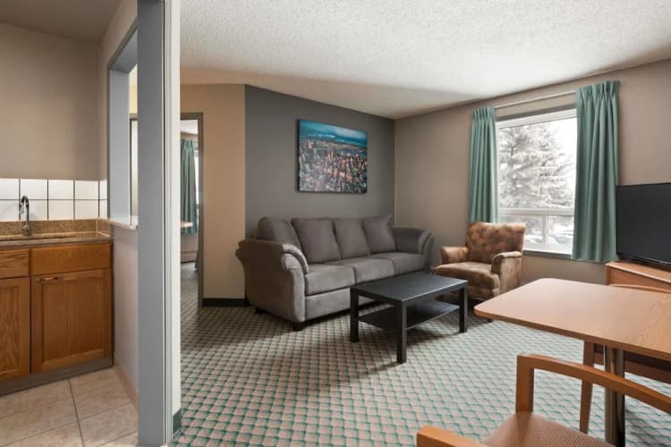 Travelodge By Wyndham Edmonton Airport, photo 3