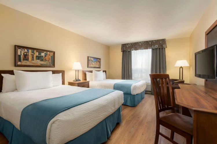 Days Inn by Wyndham Levis, photo 4