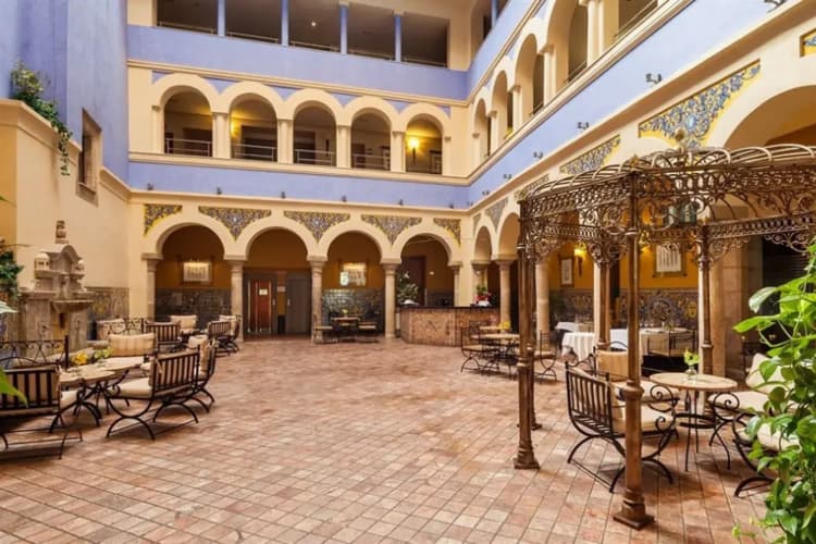 Hotel ILUNION Mérida Palace, photo 2