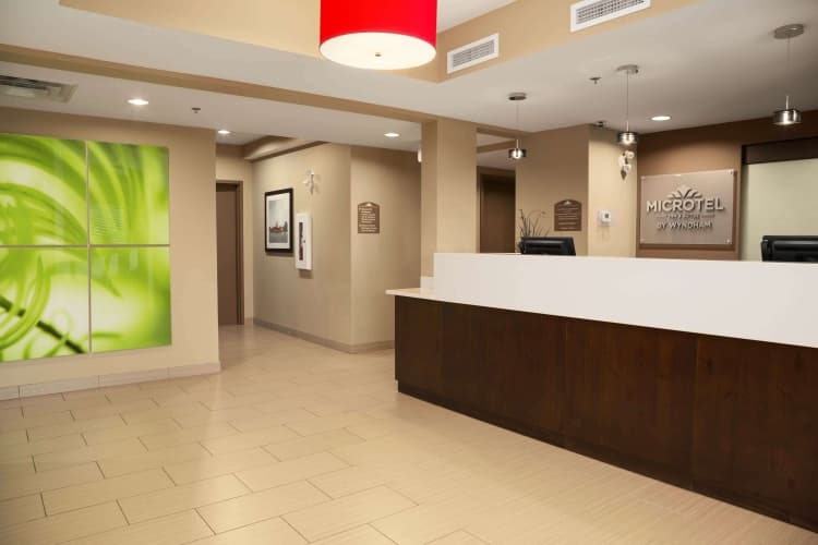 Microtel Inn & Suites by Wyndham Blackfalds Red Deer North, photo 2