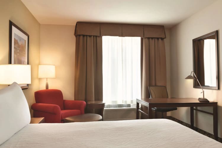 Hilton Garden Inn Boston Logan Airport, photo 5