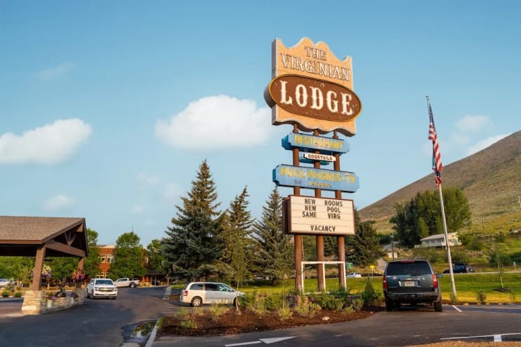 The Virginian Lodge, photo 2