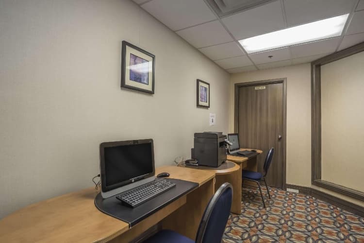 DoubleTree by Hilton Calgary North, photo 5