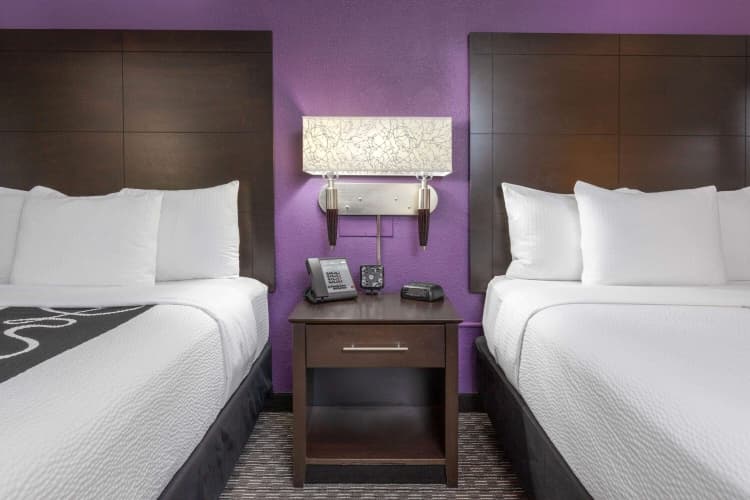 La Quinta Inn & Suites by Wyndham Clifton/Rutherford, photo 4