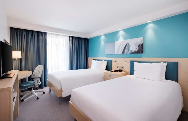 Hampton by Hilton Bristol Airport, photo 4