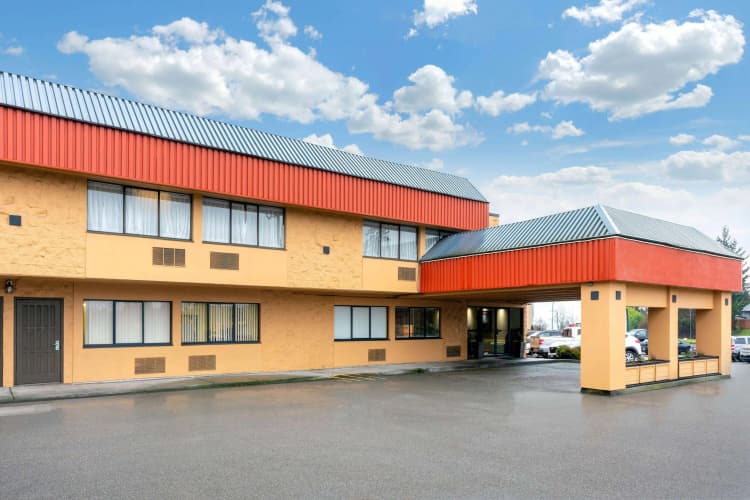 Ramada by Wyndham Coquitlam, photo 2