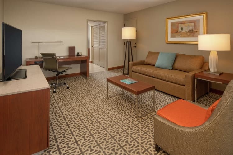 DoubleTree Suites by Hilton Hotel Seattle Airport - Southctr, photo 5