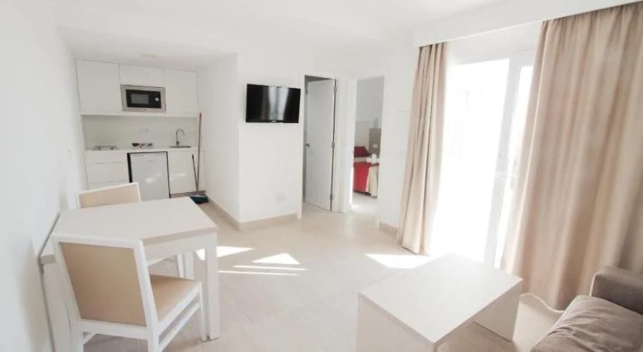 Sagitario Menorca Mar Apartments Adults Only, photo 5