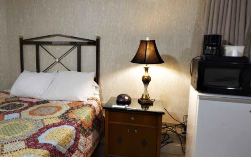 Cedar Park Inn & Whirlpool Suites, photo 5