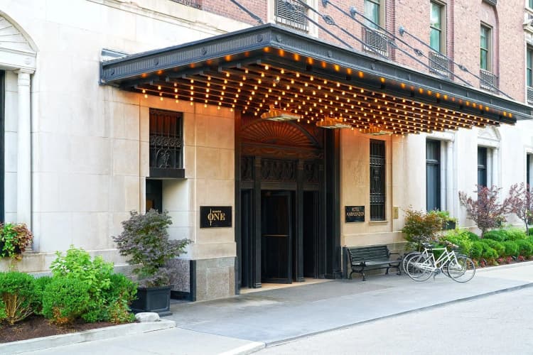 Ambassador Chicago Hotel (Ex-Public Chicago), photo 2