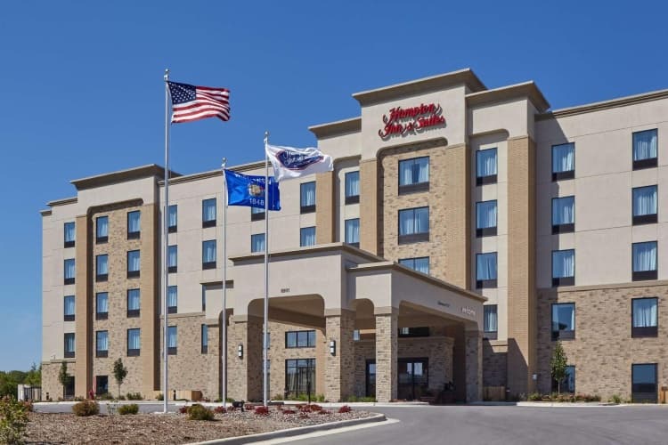 Hampton Inn & Suites Milwaukee/Franklin, photo 2
