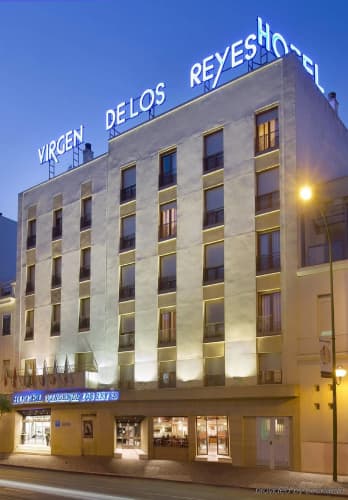 Hotel Virgen de los Reyes, photo 2