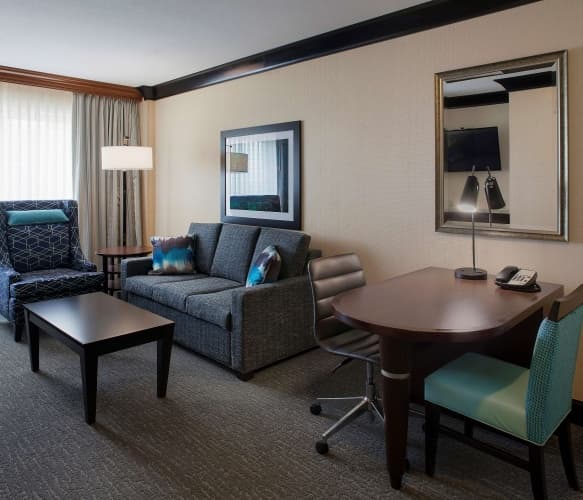 DoubleTree Suites by Hilton Hotel Bentonville, photo 4