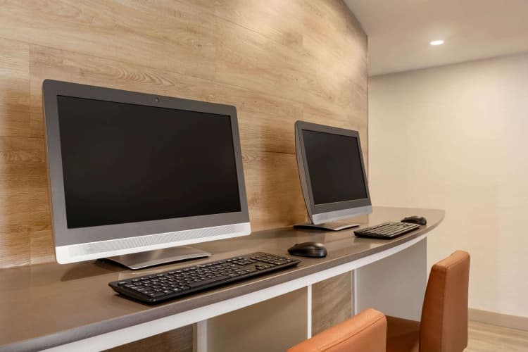 Days Inn By Wyndham Toronto West Mississauga, photo 4