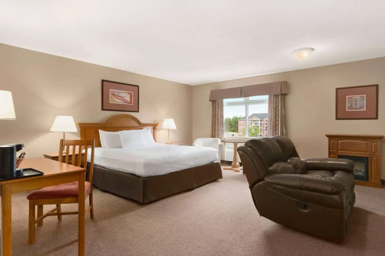 Days Inn By Wyndham Oromocto Conference Centre, photo 4