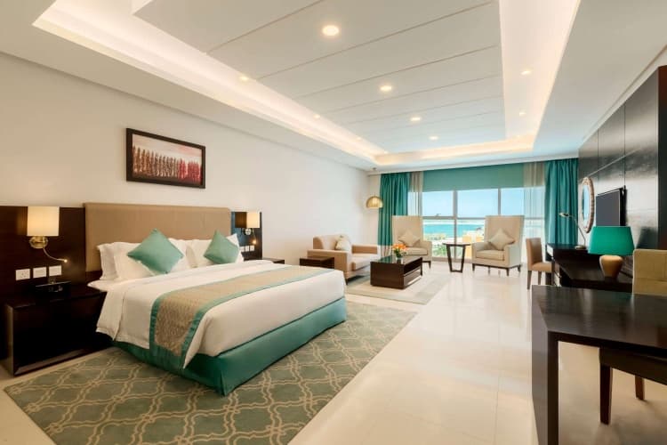 Ramada Hotel & Suites by Wyndham Amwaj Islands Manama, photo 4