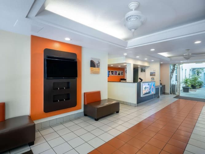 Motel 6 San Diego Downtown, photo 3