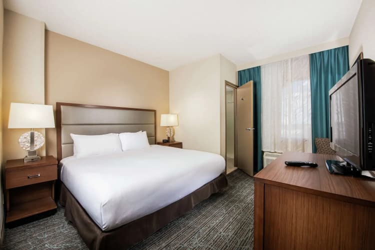 DoubleTree by Hilton Hotel West Palm Beach Airport, photo 3