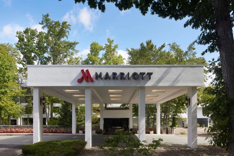 Marriott Park Ridge, photo 2