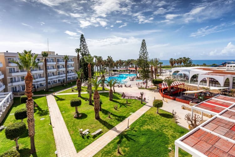 Louis Phaethon Beach Hotel, photo 2