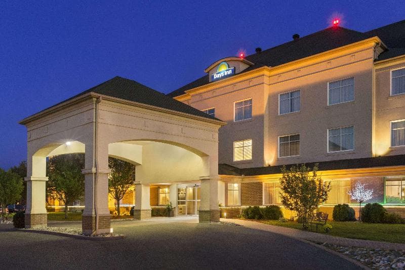 Days Inn by Wyndham Ottawa Airport, photo 1