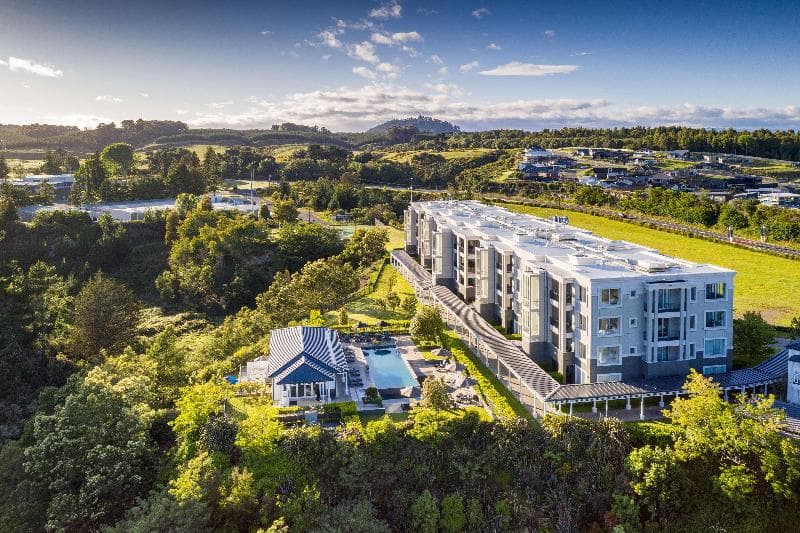 Hilton Lake Taupo, photo 1